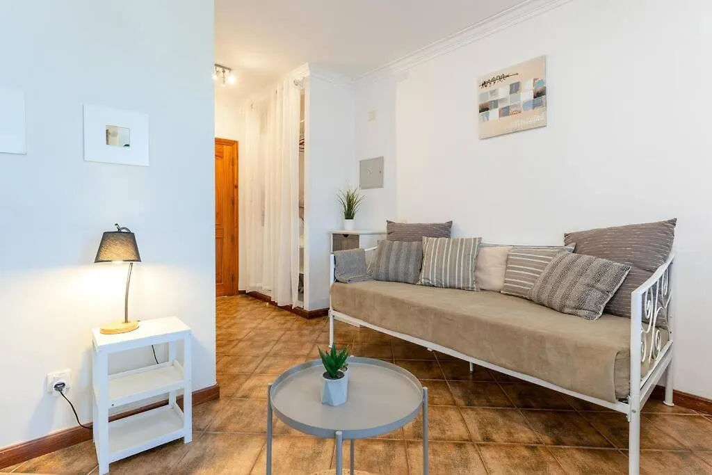 Comfortable Studio + Pool Few Steps From Beach 阿尔沃尔